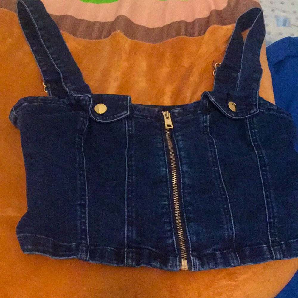 Crop top